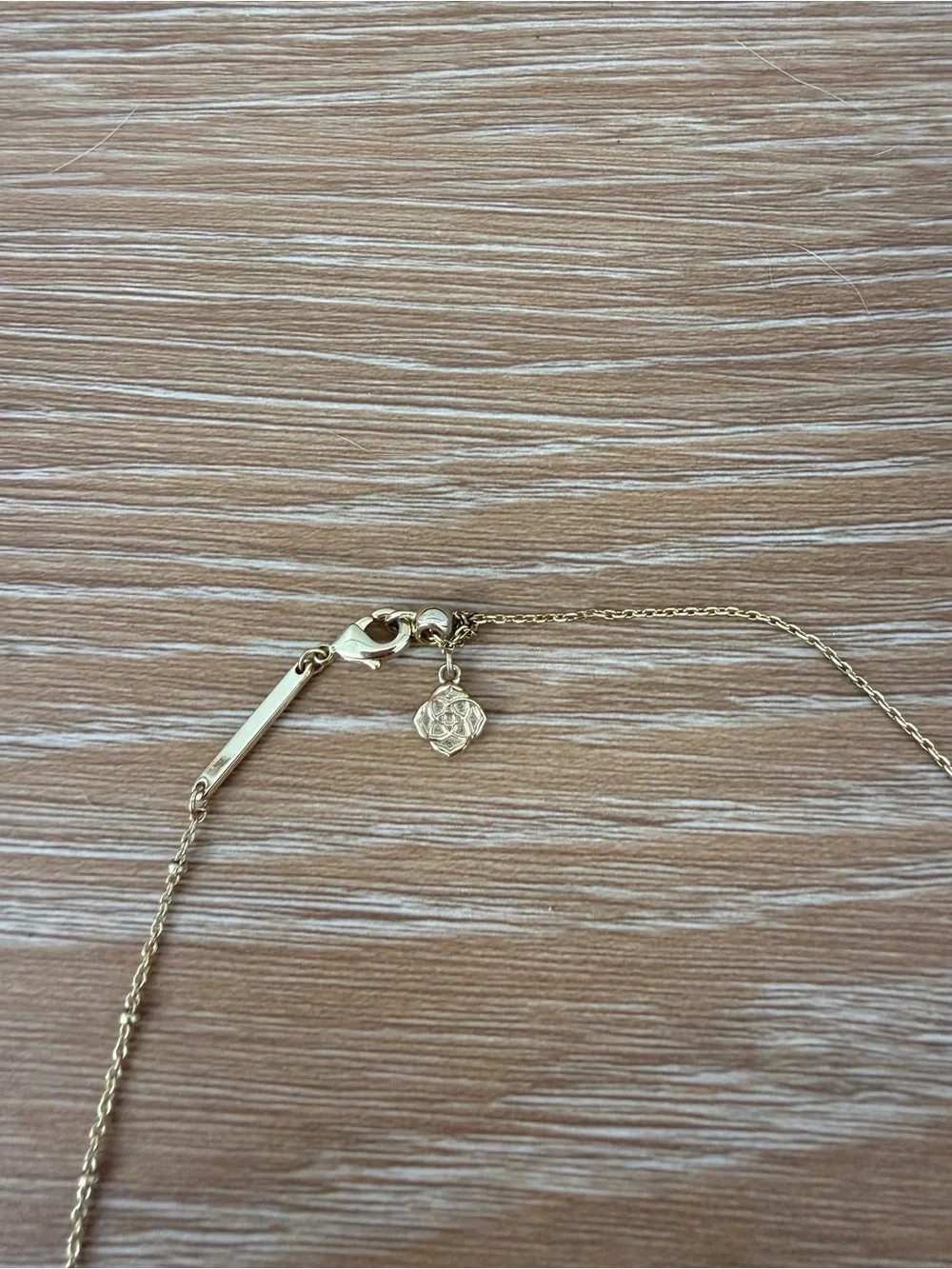 Kendra Scott necklace - Picture 2 of 4